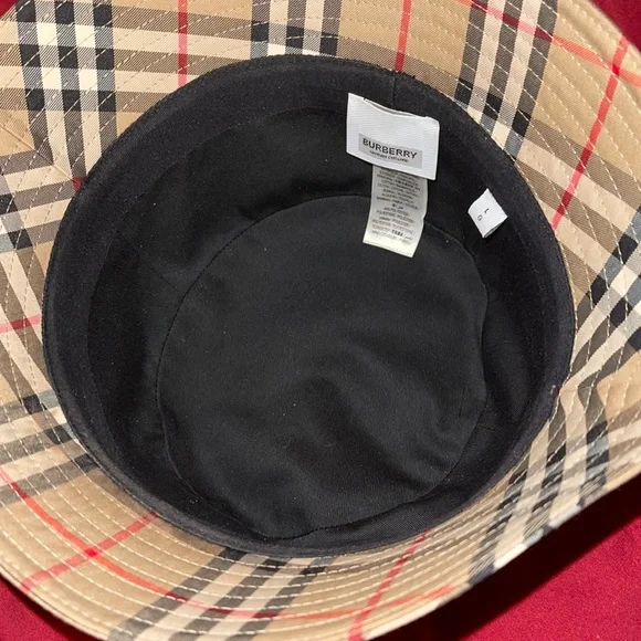 Accessories | Size Large Burberry Bucket Hat Very Clean No  display picture 3